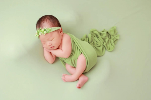 单县宝宝边吃边拉正常吗